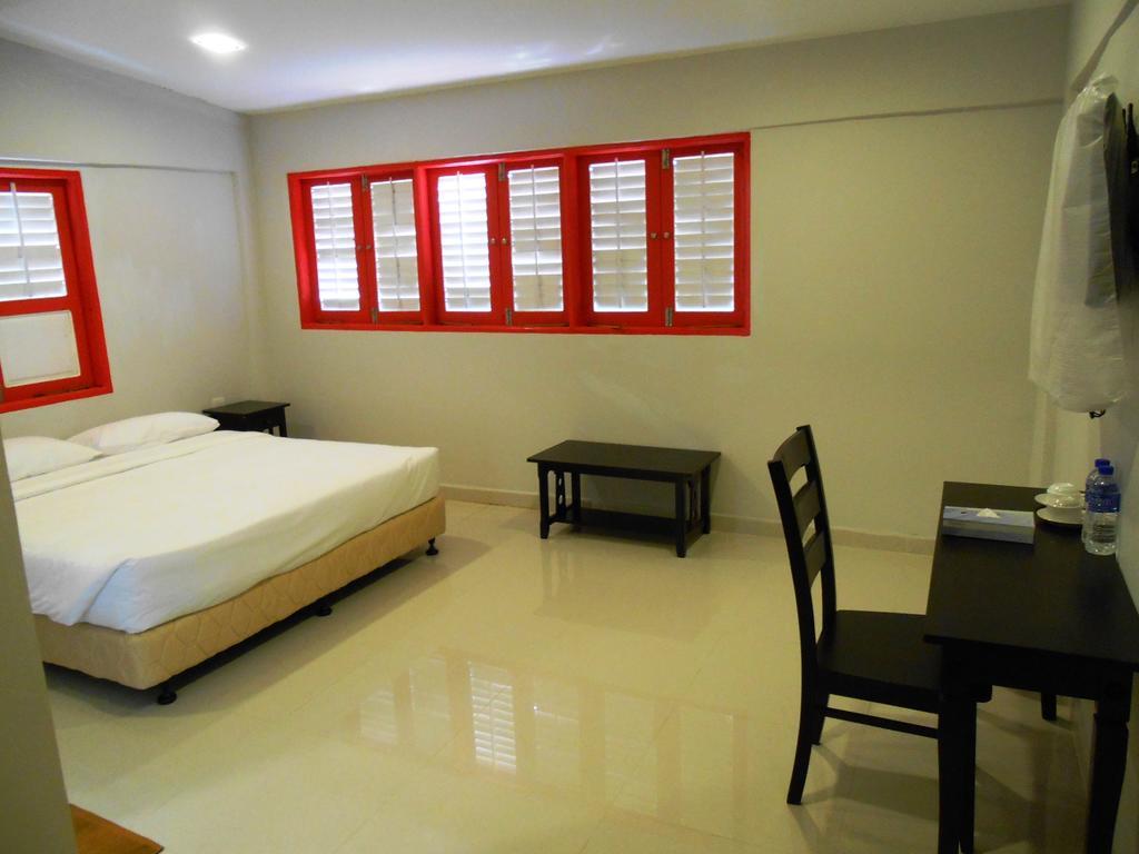 Kt Chinatown Lodge Куала-Тренгану Экстерьер фото