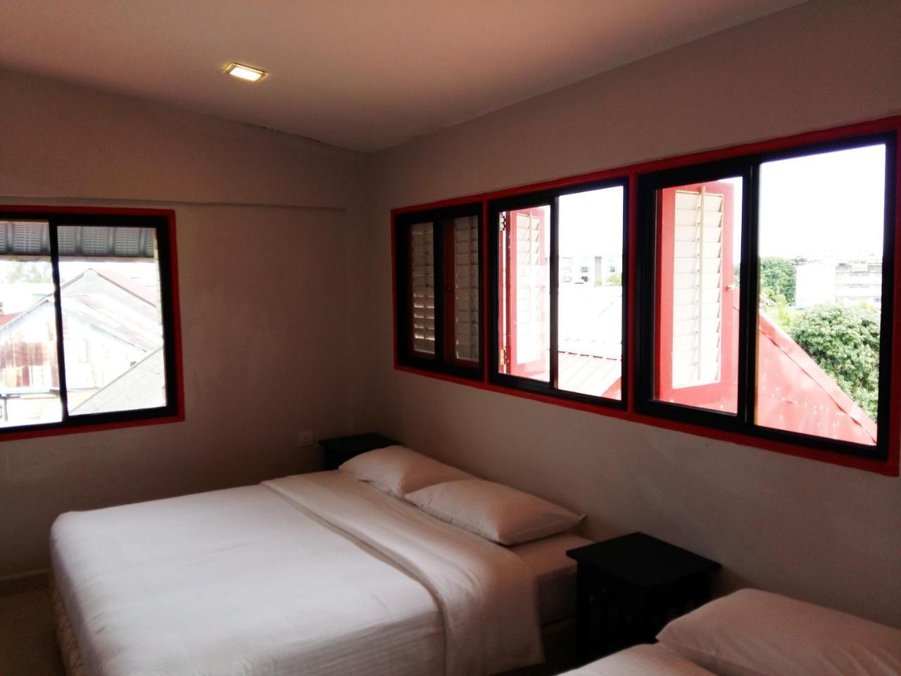 Kt Chinatown Lodge Куала-Тренгану Экстерьер фото